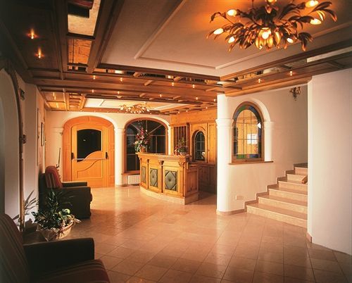 Turmhotel Gschwendt Planca di Sopra Exterior foto